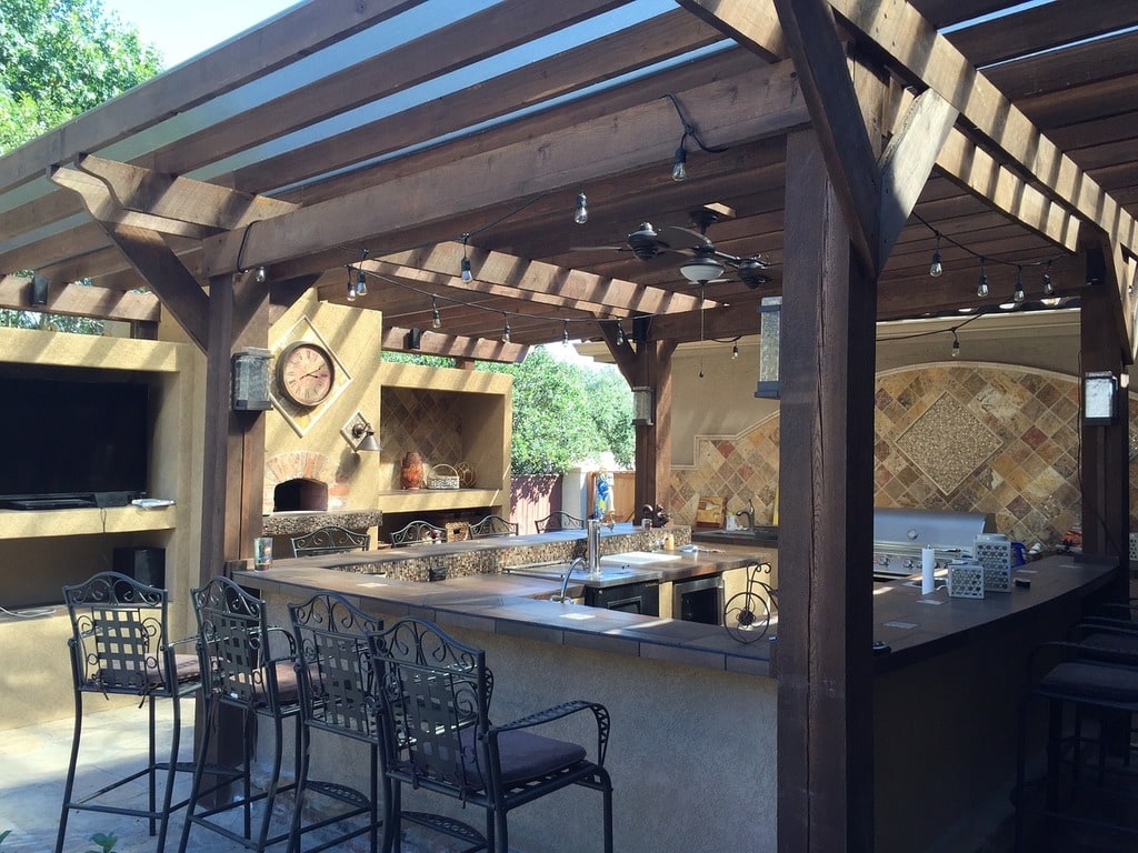 Les étapes clés de l'installation d'une pergola